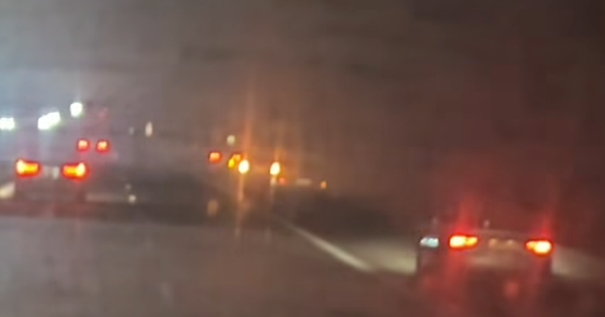 Automagistralėje – duobių spąstai: daugybė automobilių prakirstomis padangomis