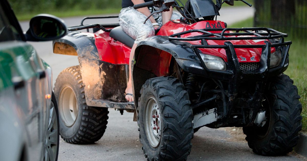 Aplinkosaugininkai primena keturračių vairuotojams laikytis taisyklių ir neniokoti gamtos